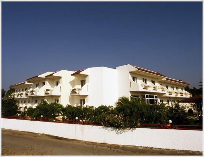 Corellia Asterias Beach Hotel Теологос Экстерьер фото